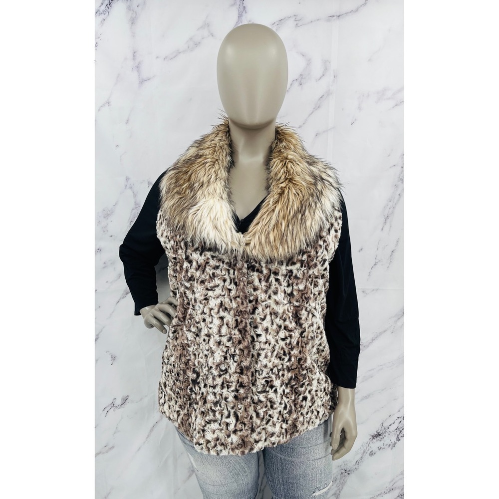 Adrienne Landau Leopard Print Faux Fur Collared Vest